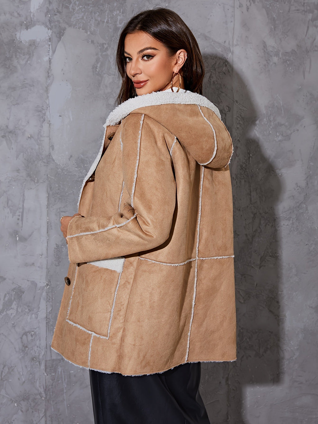Beige fluffig jacka