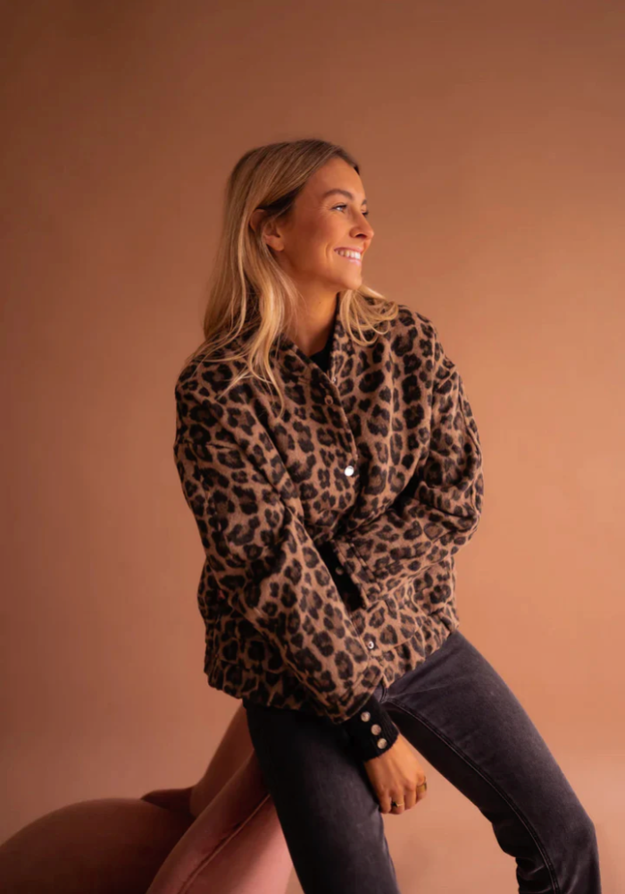 Leona™ | Leopardmönstrad bomberjacka med snygg känsla