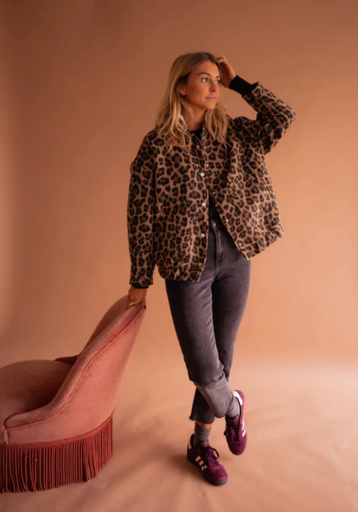 Leona™ | Leopardmönstrad bomberjacka med snygg känsla
